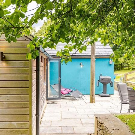 شقة Cosy Cotswolds Retreat Near Bath & Castle Combe كيبنهام المظهر الخارجي الصورة