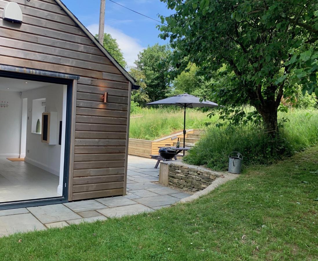 شقة Cosy Cotswolds Retreat Near Bath & Castle Combe كيبنهام المظهر الخارجي الصورة