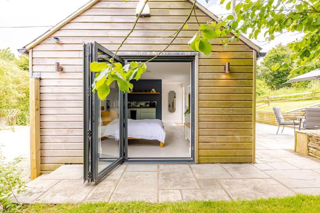 شقة Cosy Cotswolds Retreat Near Bath & Castle Combe كيبنهام المظهر الخارجي الصورة