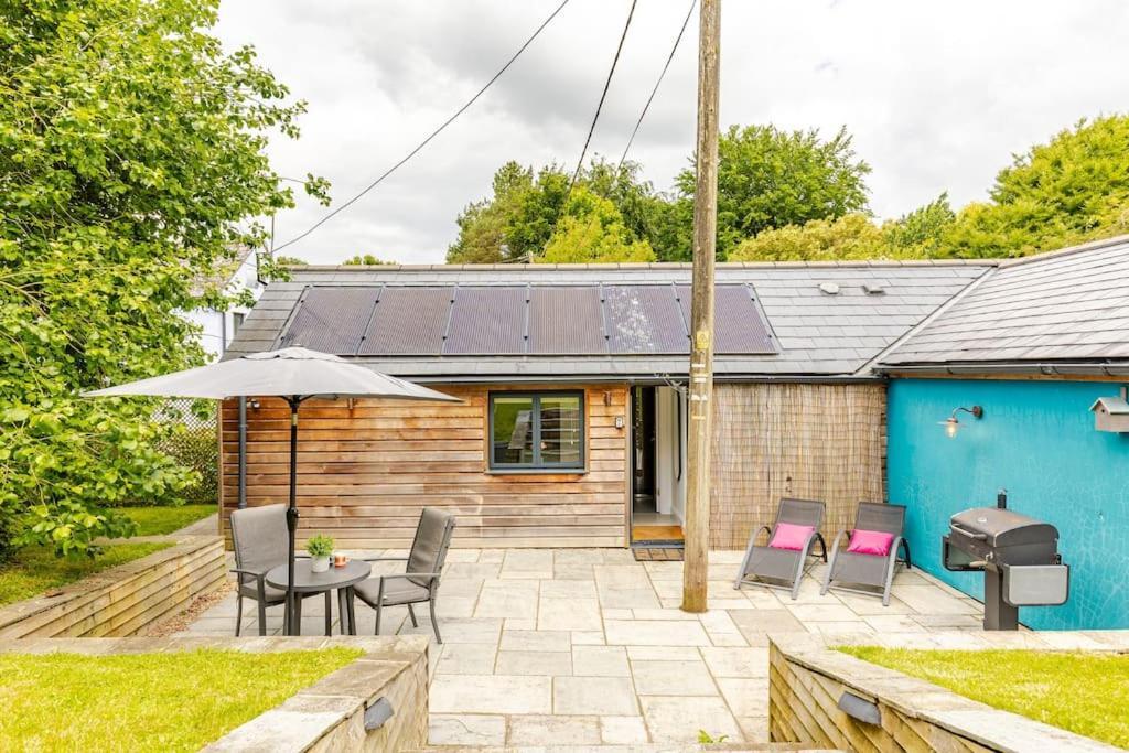 شقة Cosy Cotswolds Retreat Near Bath & Castle Combe كيبنهام المظهر الخارجي الصورة